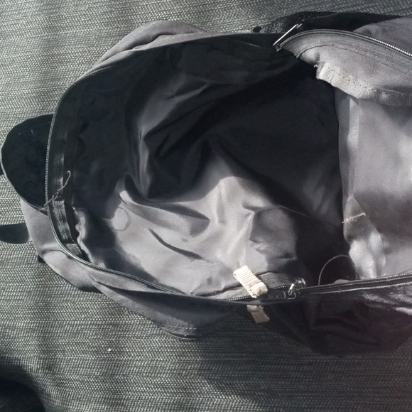 Backpack - Picture 2 of 5